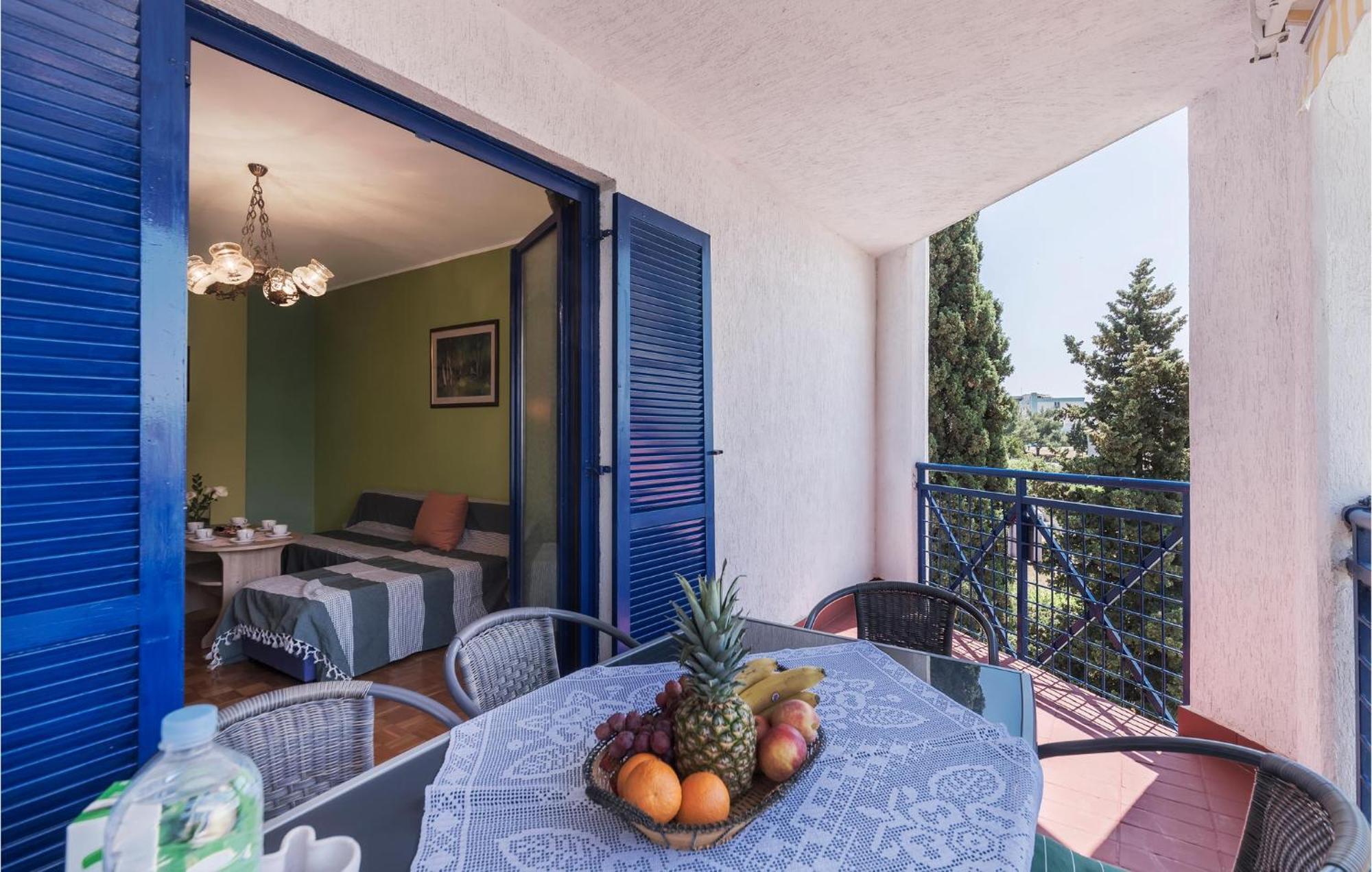 Gorgeous Apartment In Pula With House Sea View Exterior foto